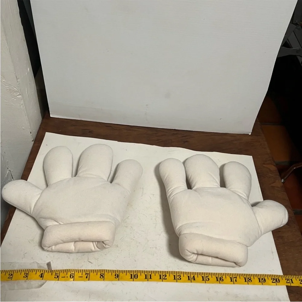 Disney White Mickey Mouse Gloves Costume Accessory